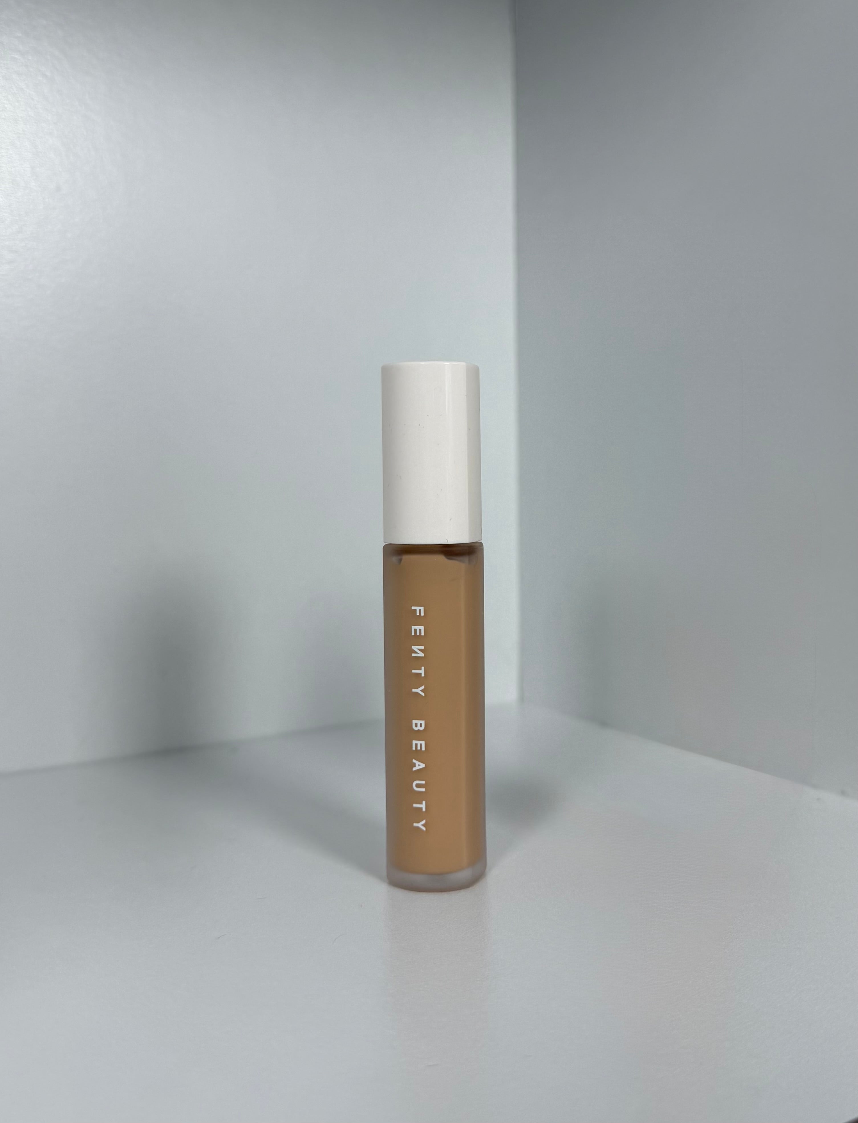 FENTY BEAUTY - Correttore